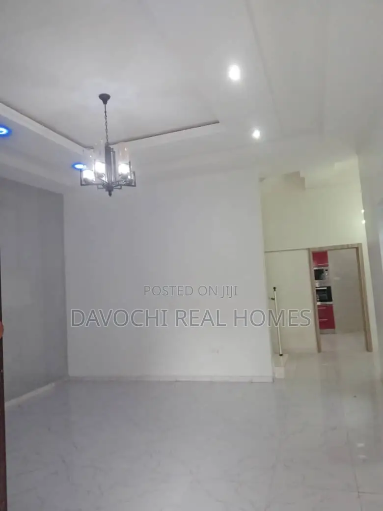 4bdrm Duplex in Orchid Road, Lekki for sale
