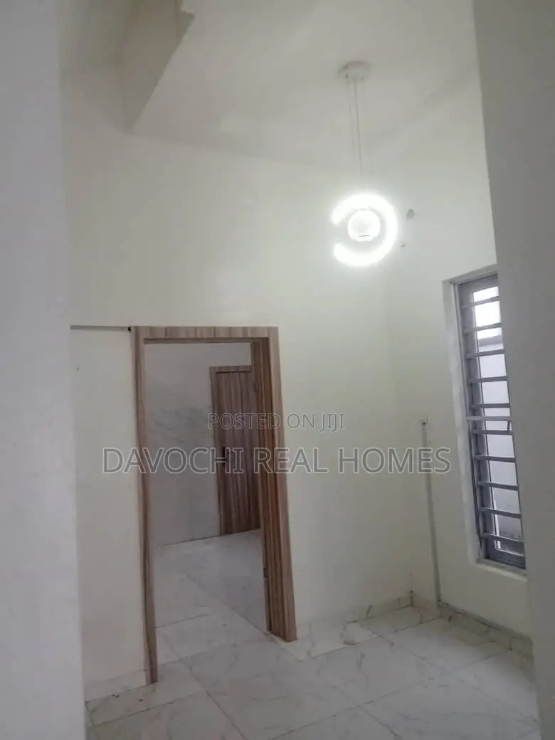 4bdrm Duplex in Orchid Road, Lekki for sale