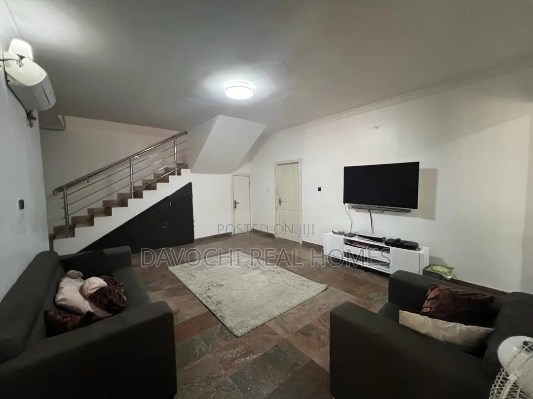 4bdrm Duplex in Jankode Osapa London, Lekki for rent