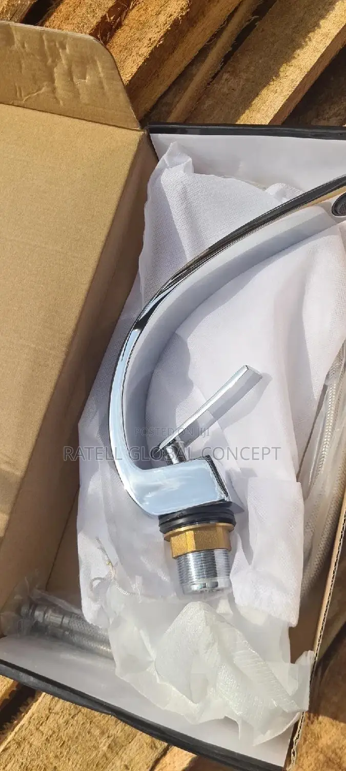 Curved Chrome Wash Basin Mixer (Basin Tap)