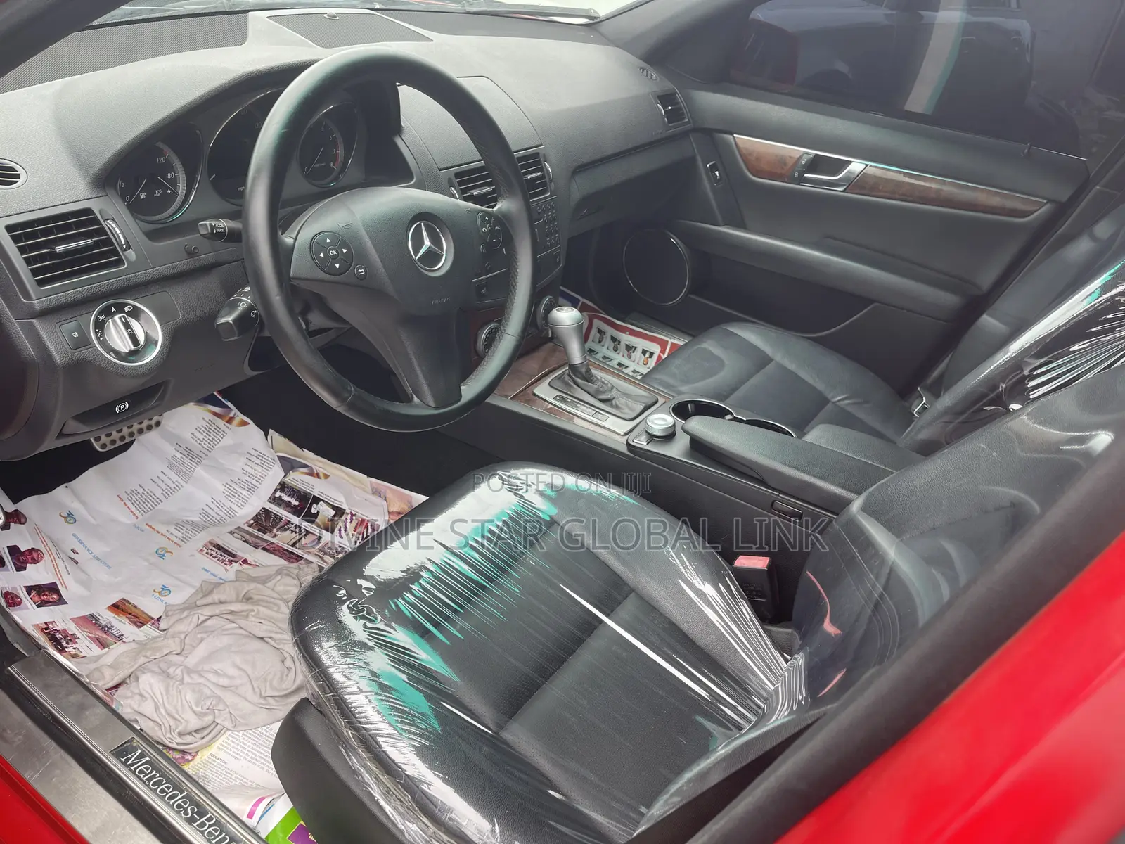Mercedes-Benz C300 2011 Red