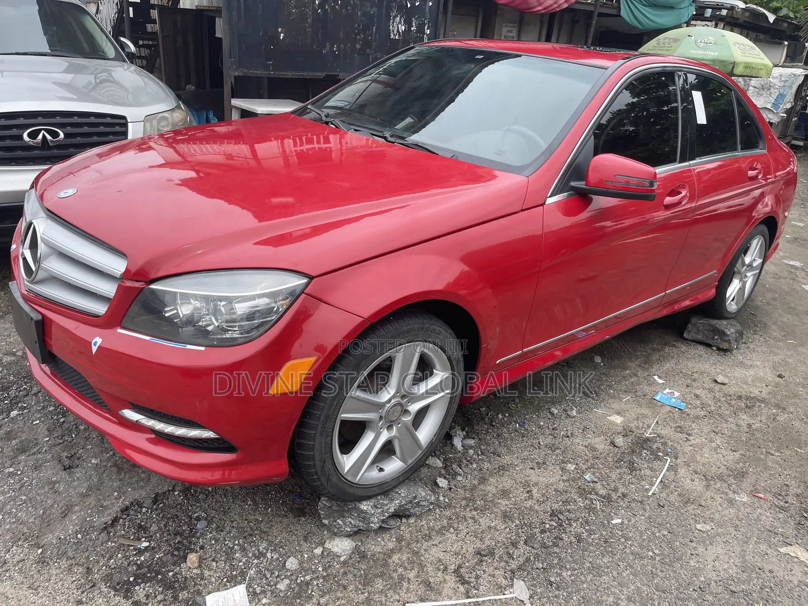 Mercedes-Benz C300 2011 Red