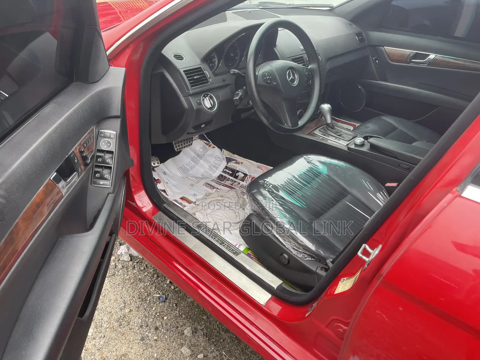 Mercedes-Benz C300 2011 Red