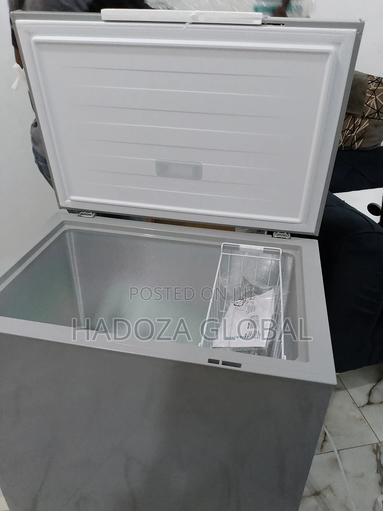 Hisense 297l Fc390sh Chest Freezer (Silver)