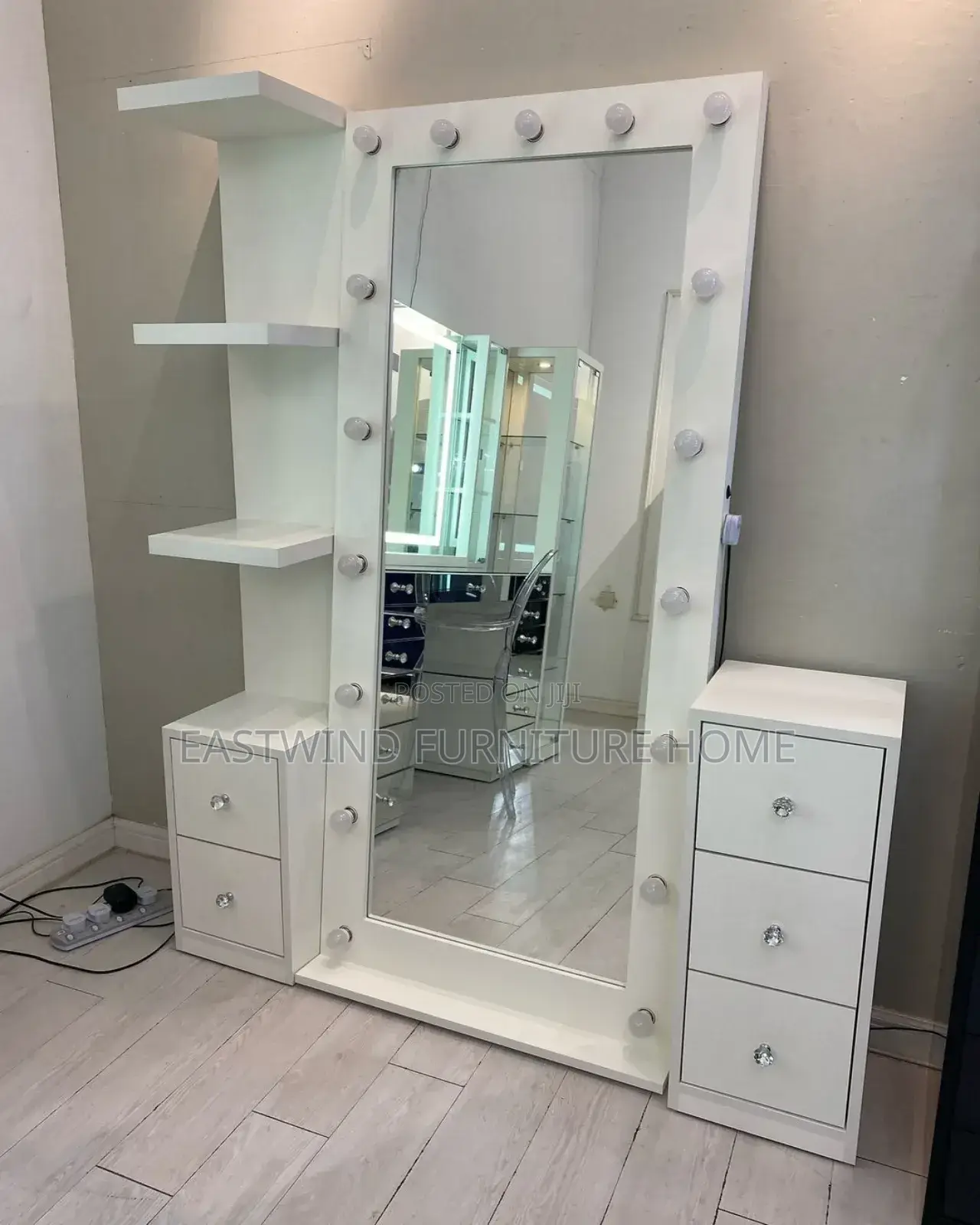 Classic Dressing Mirror