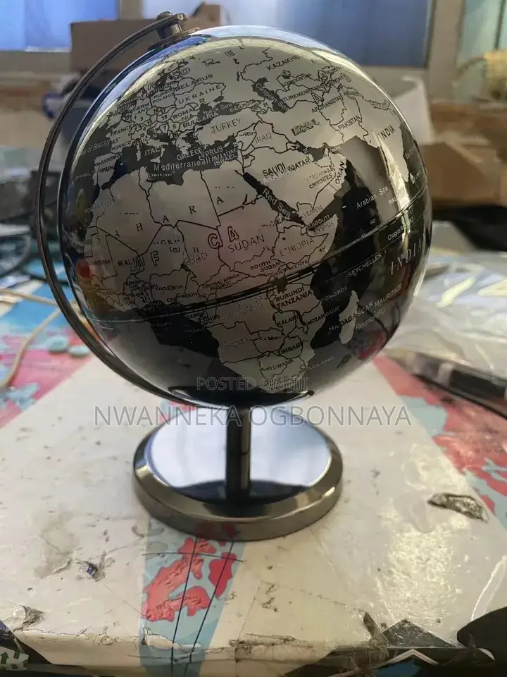 European Style Global Map Wall Decoration