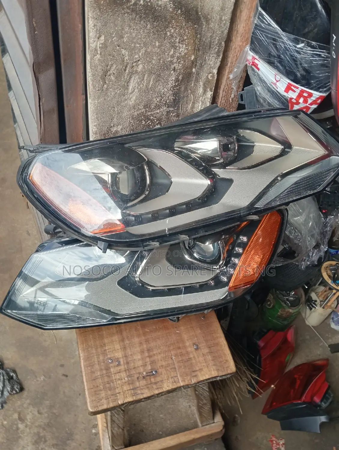 Set of Head Light Touareg 2013