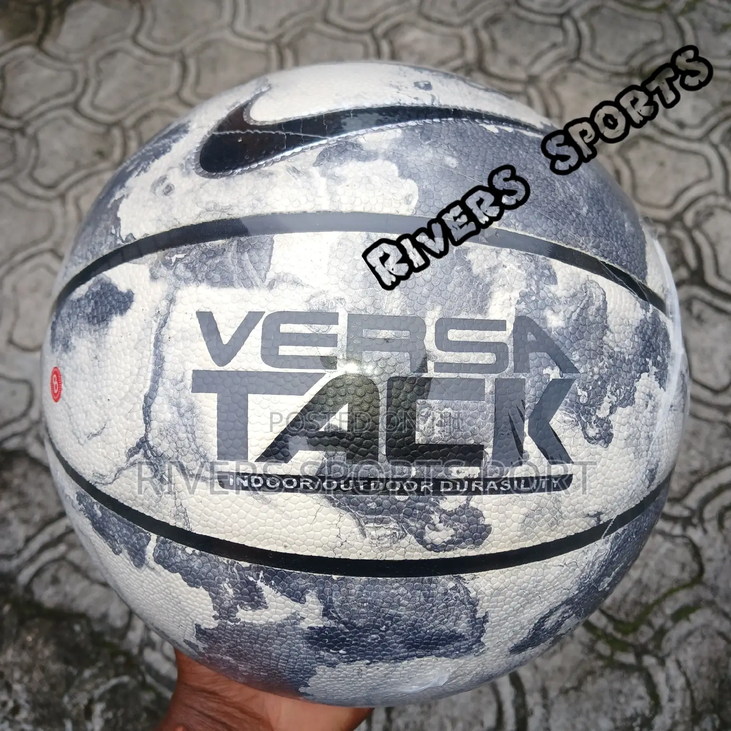 Nike Versa Tack Indoor/Outdoor Basketball