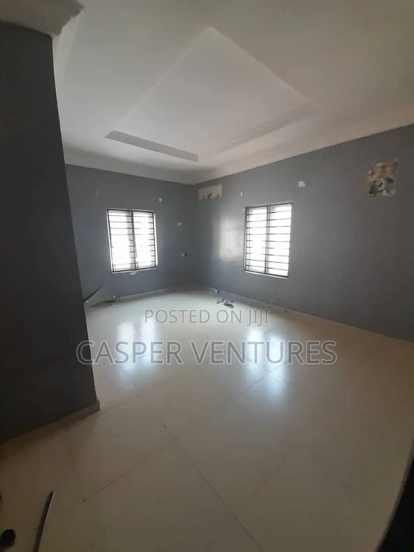 1bdrm Room & Parlour in Ikota Villa for rent