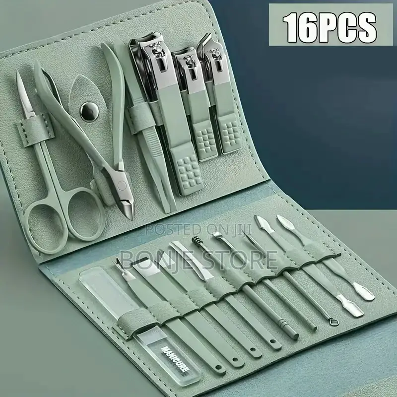 16pcs Nail Clippers and Cuticle Nippers Set With Travel Case