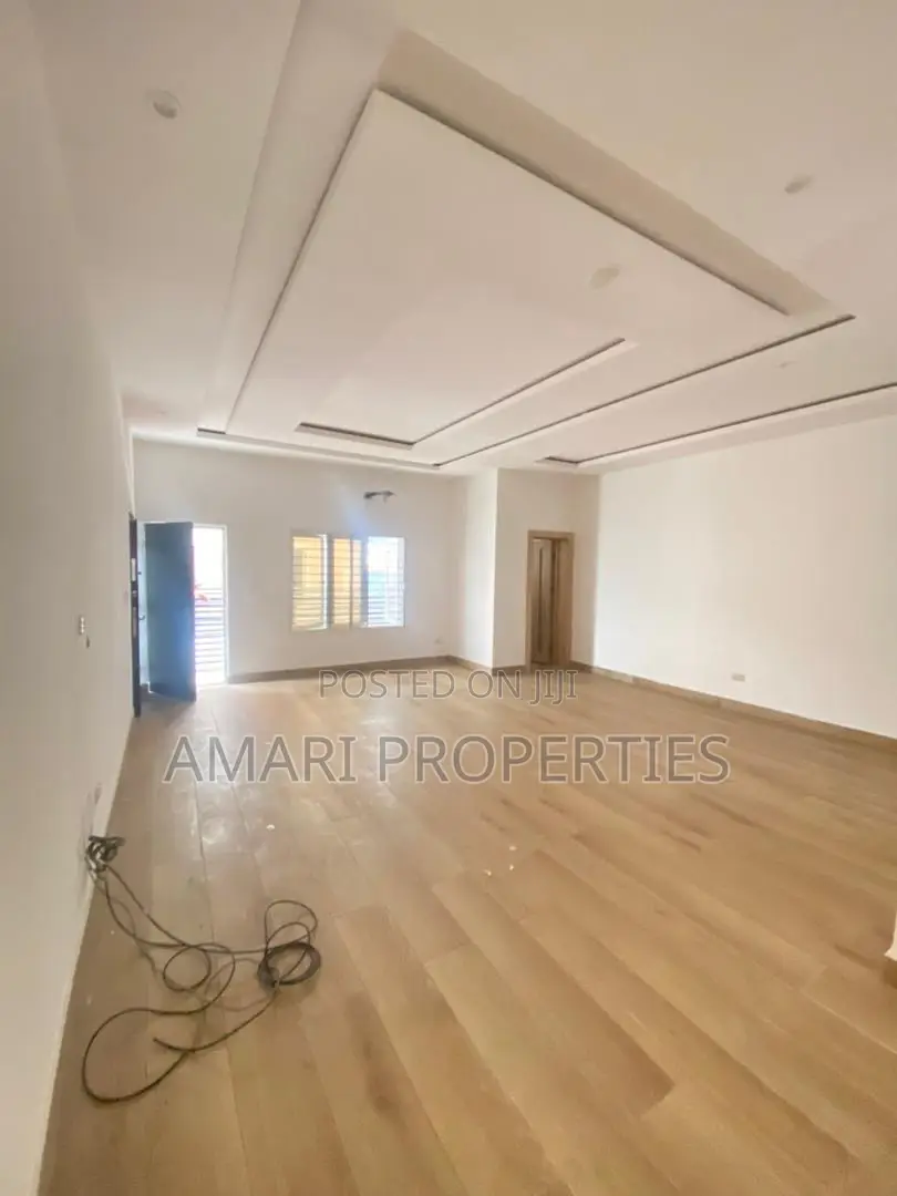 3bdrm Block of Flats in Sangotedo, Ajah for rent
