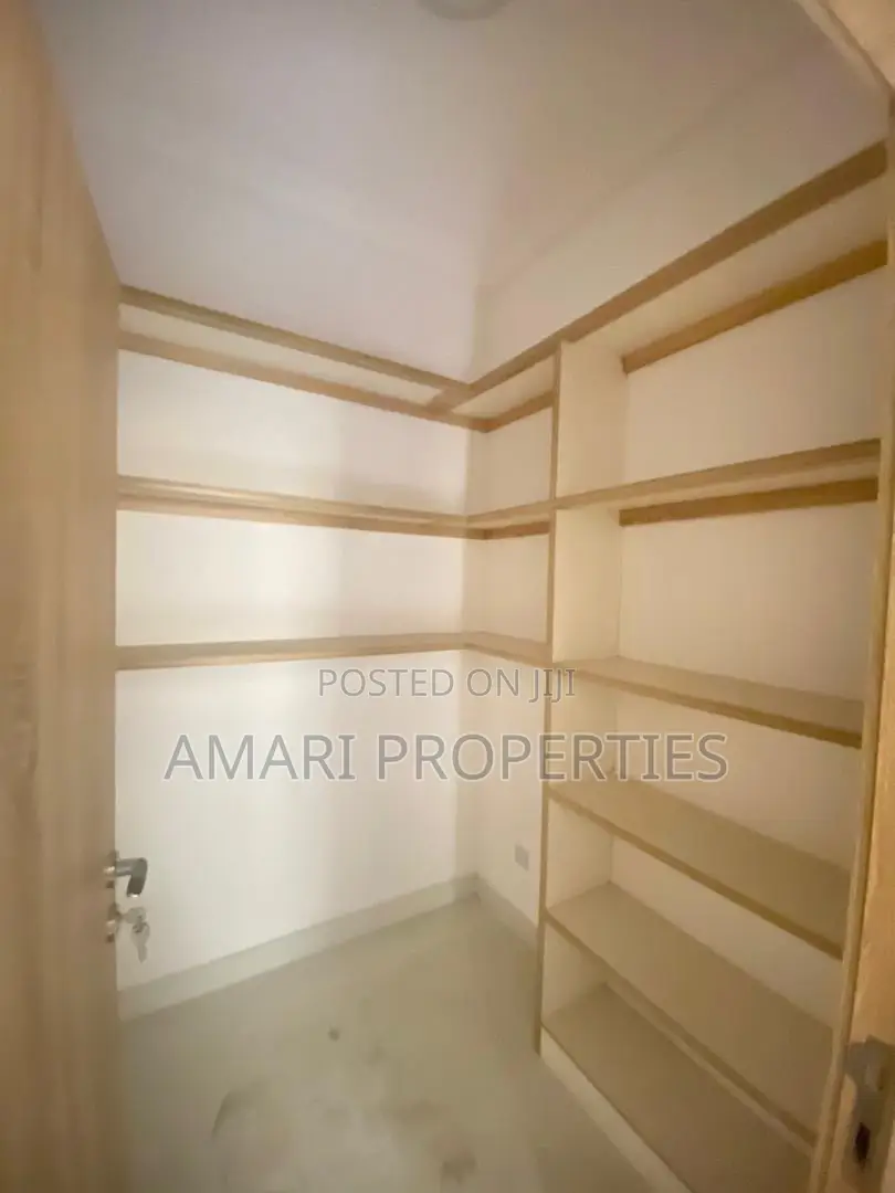 3bdrm Block of Flats in Sangotedo, Ajah for rent