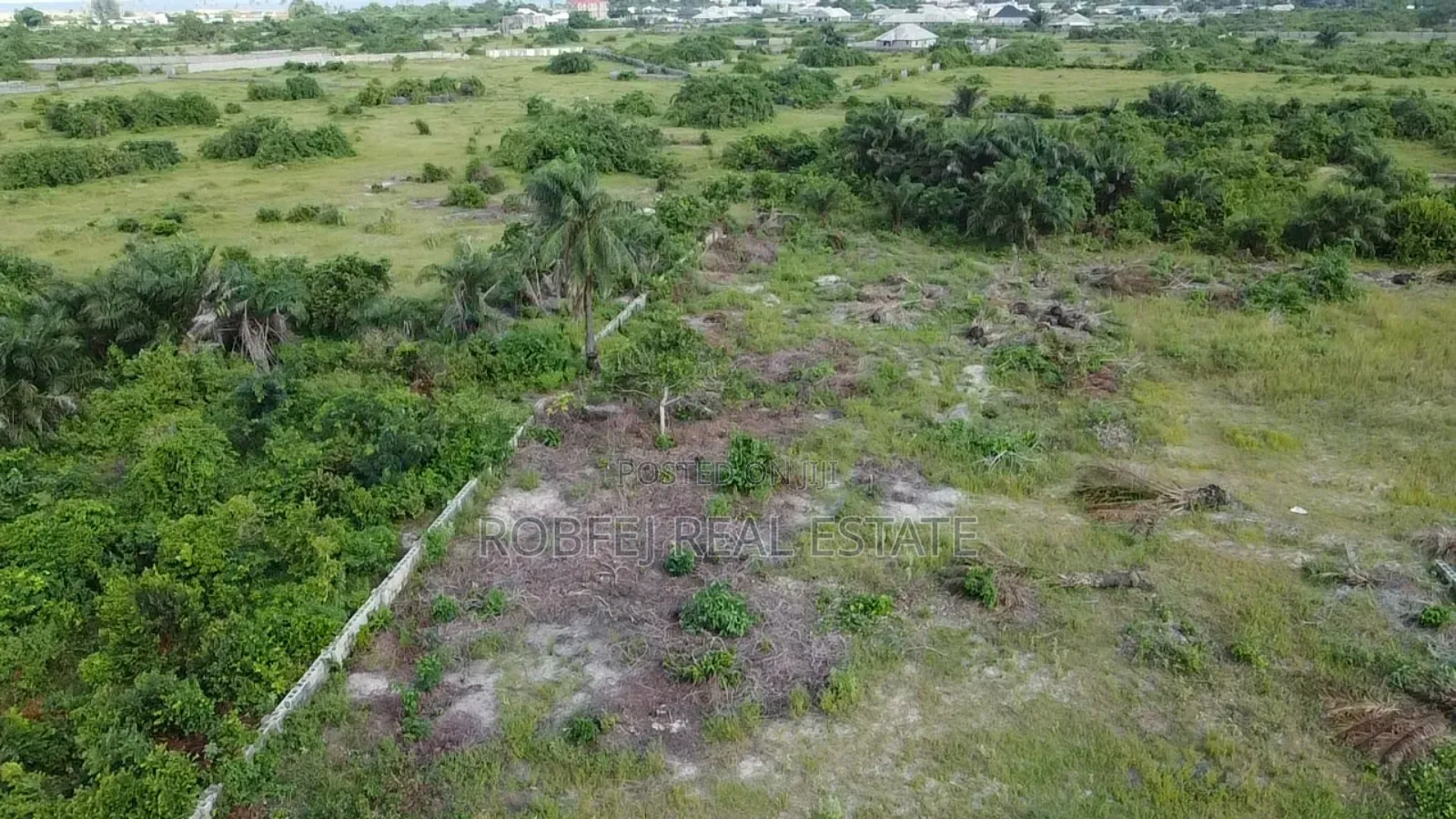 6 Plots Distress Offer at Lekki Town