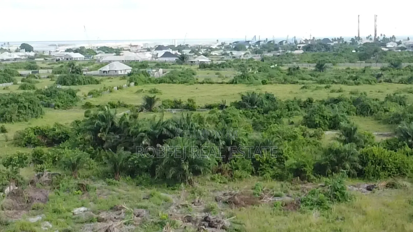 6 Plots Distress Offer at Lekki Town