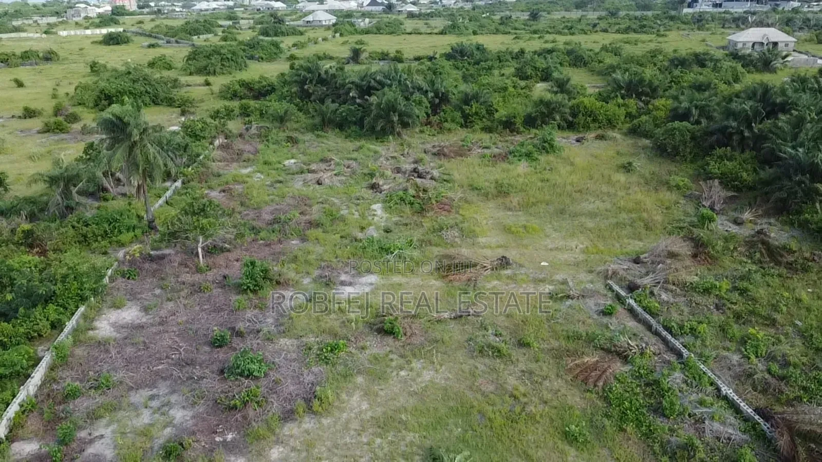 6 Plots Distress Offer at Lekki Town