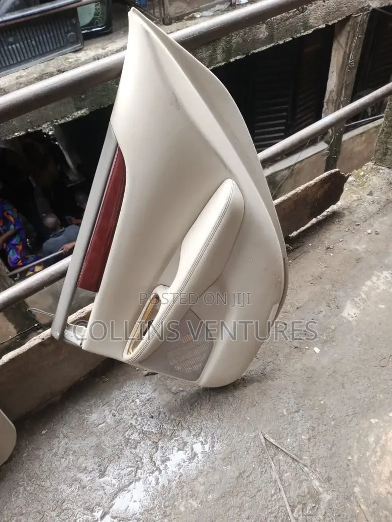 Doormat Lexus Es300-330 Available