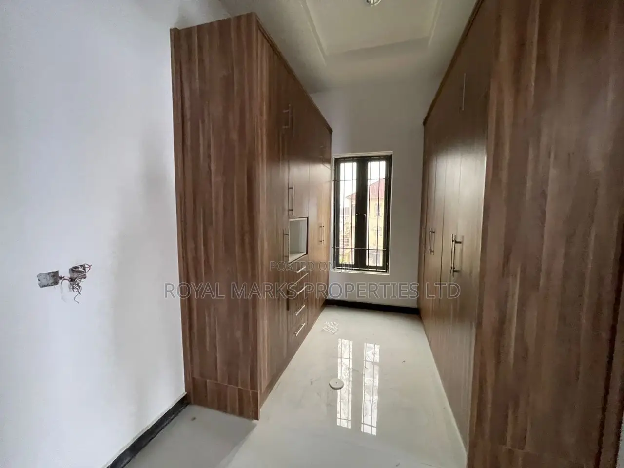 6bdrm Duplex in Jahi for sale