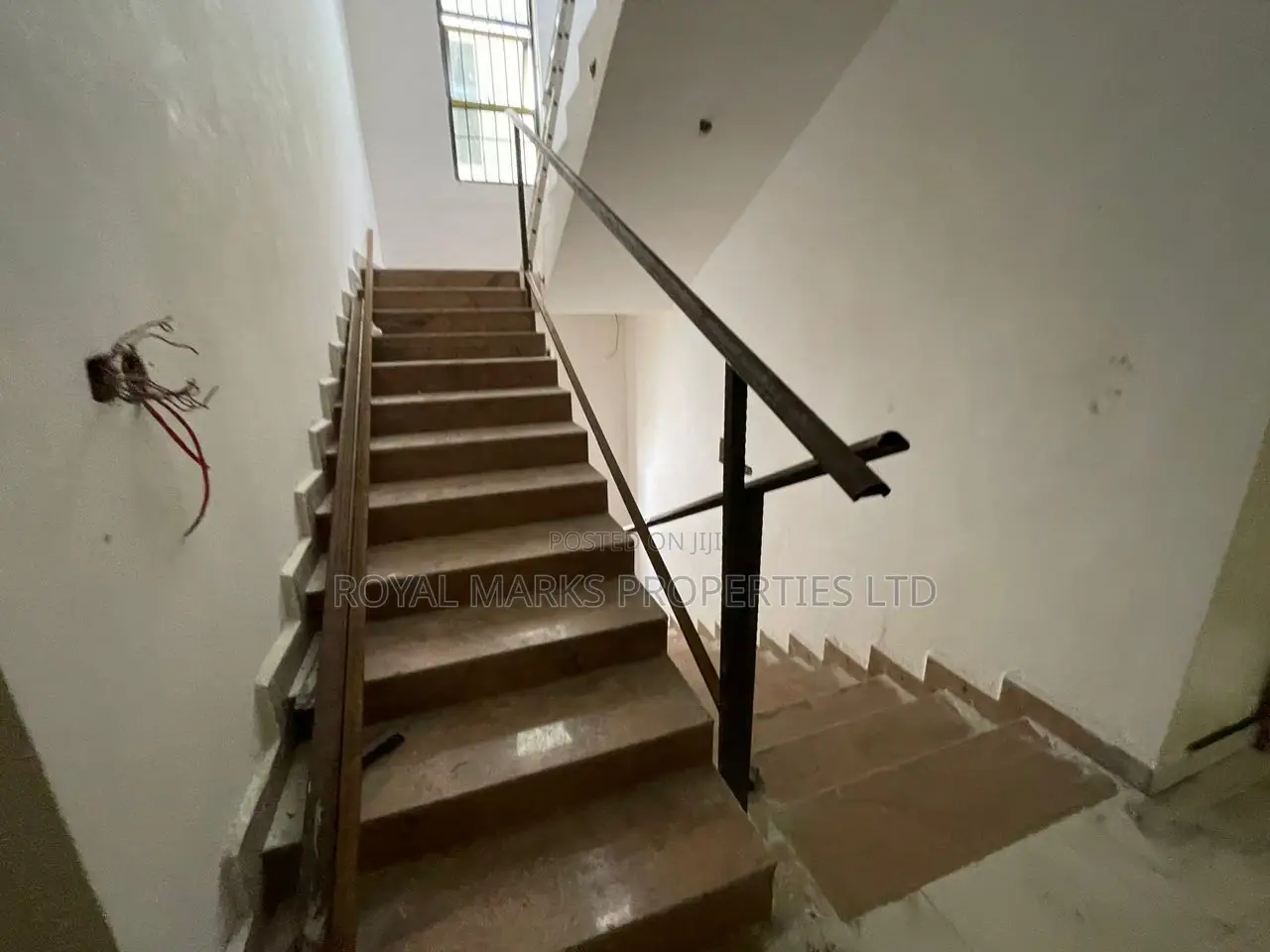 6bdrm Duplex in Jahi for sale