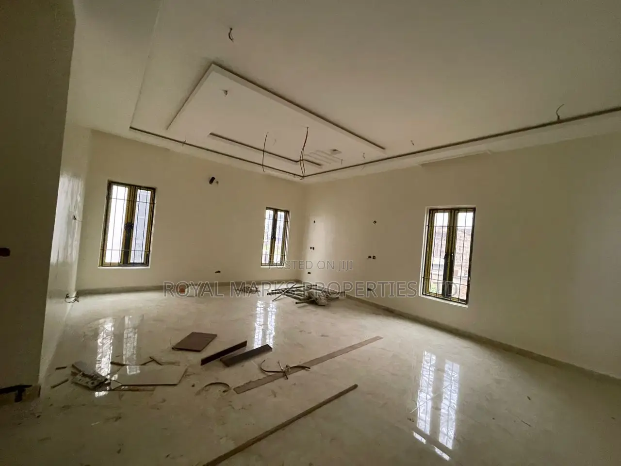 6bdrm Duplex in Jahi for sale