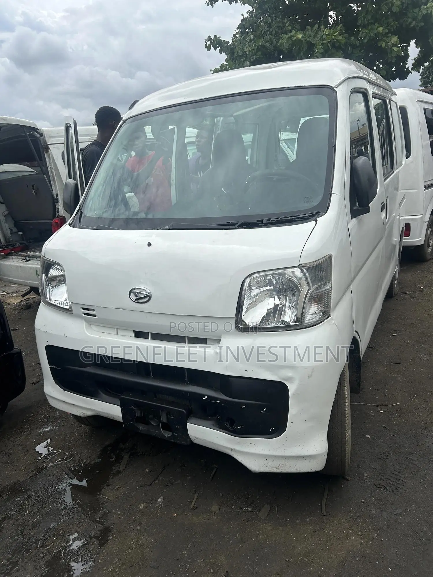 Daihatsu Hijet 2012 White