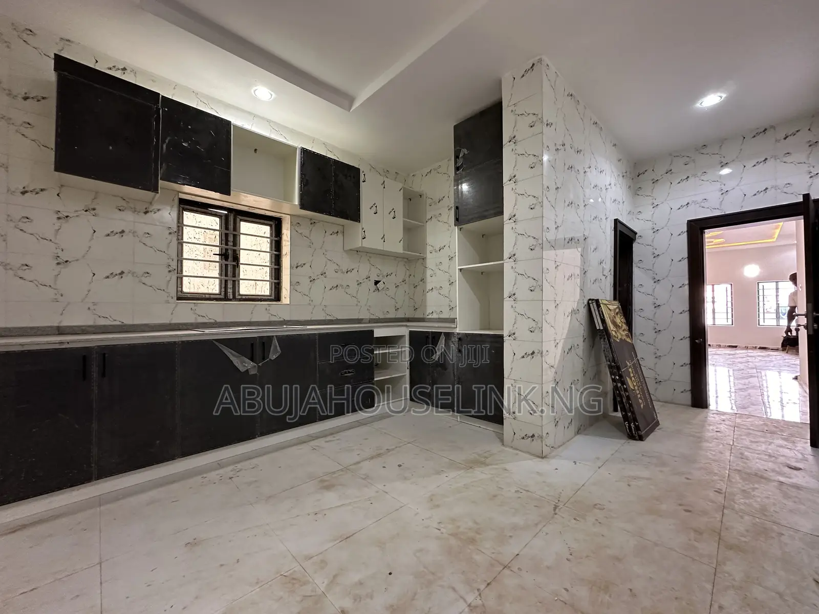 5bdrm Duplex in Guzape Main Abuja for sale
