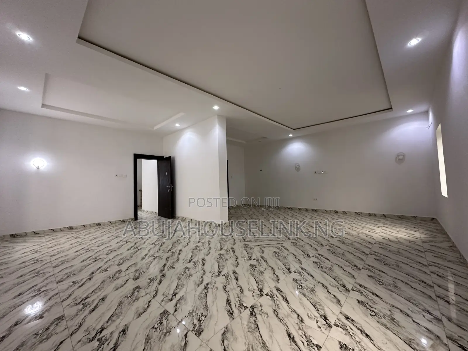 5bdrm Duplex in Guzape Main Abuja for sale