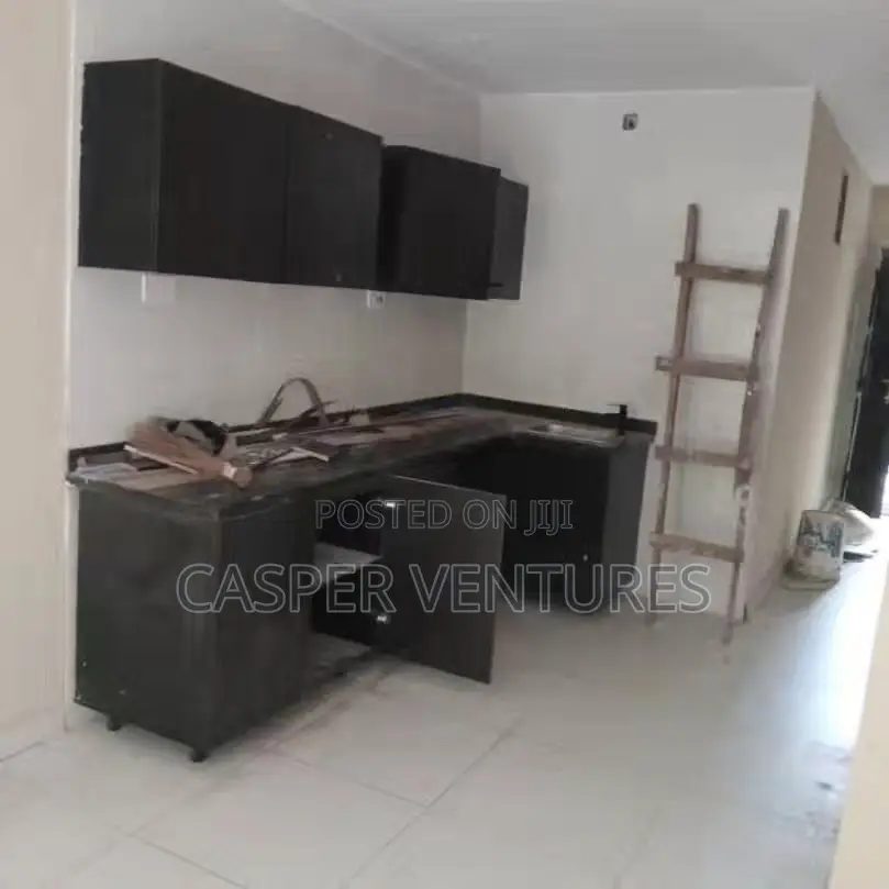 1bdrm Apartment in Chevron for rent