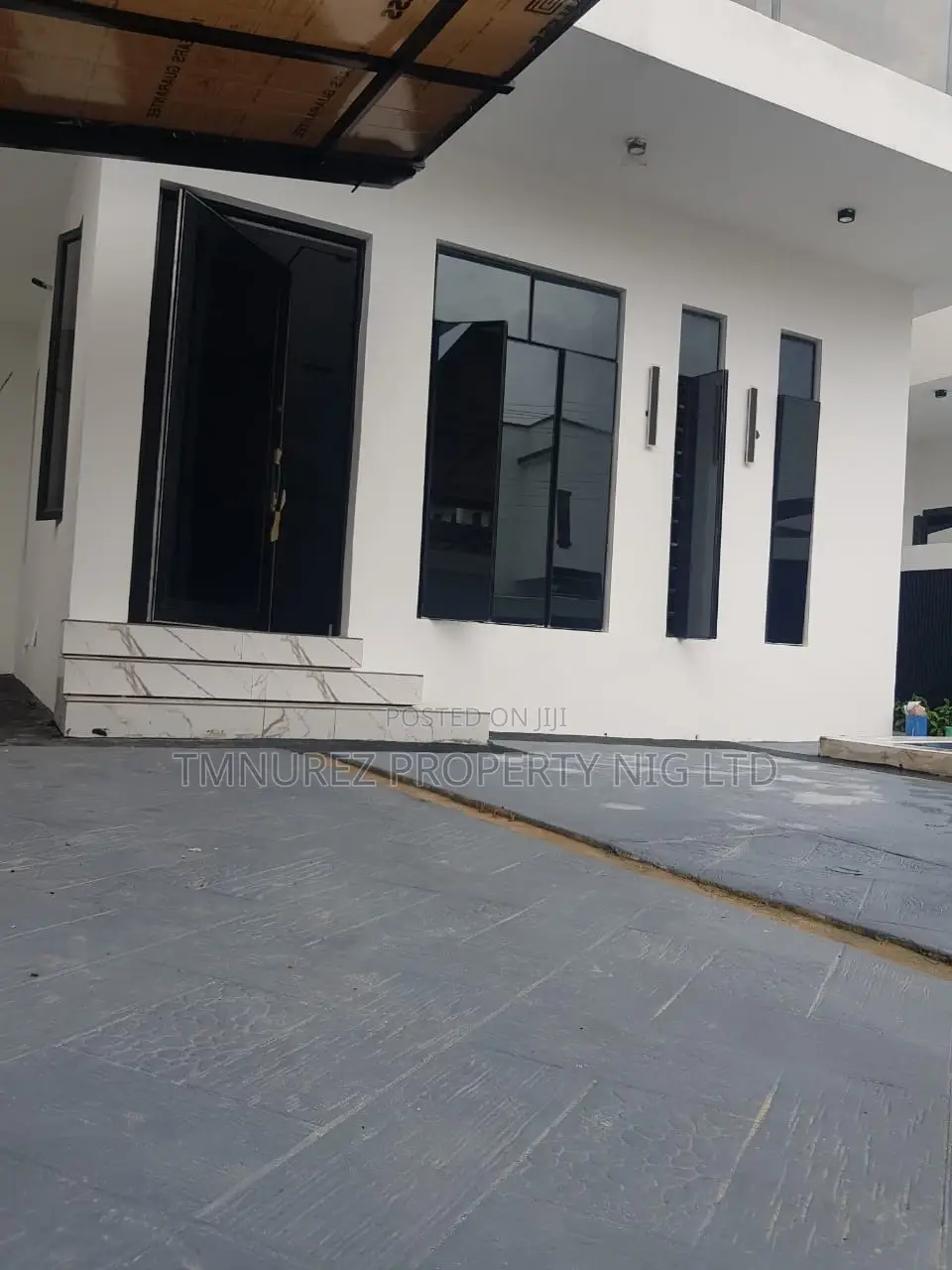 5bdrm Duplex in Orchid Road Ikota, Lekki for sale