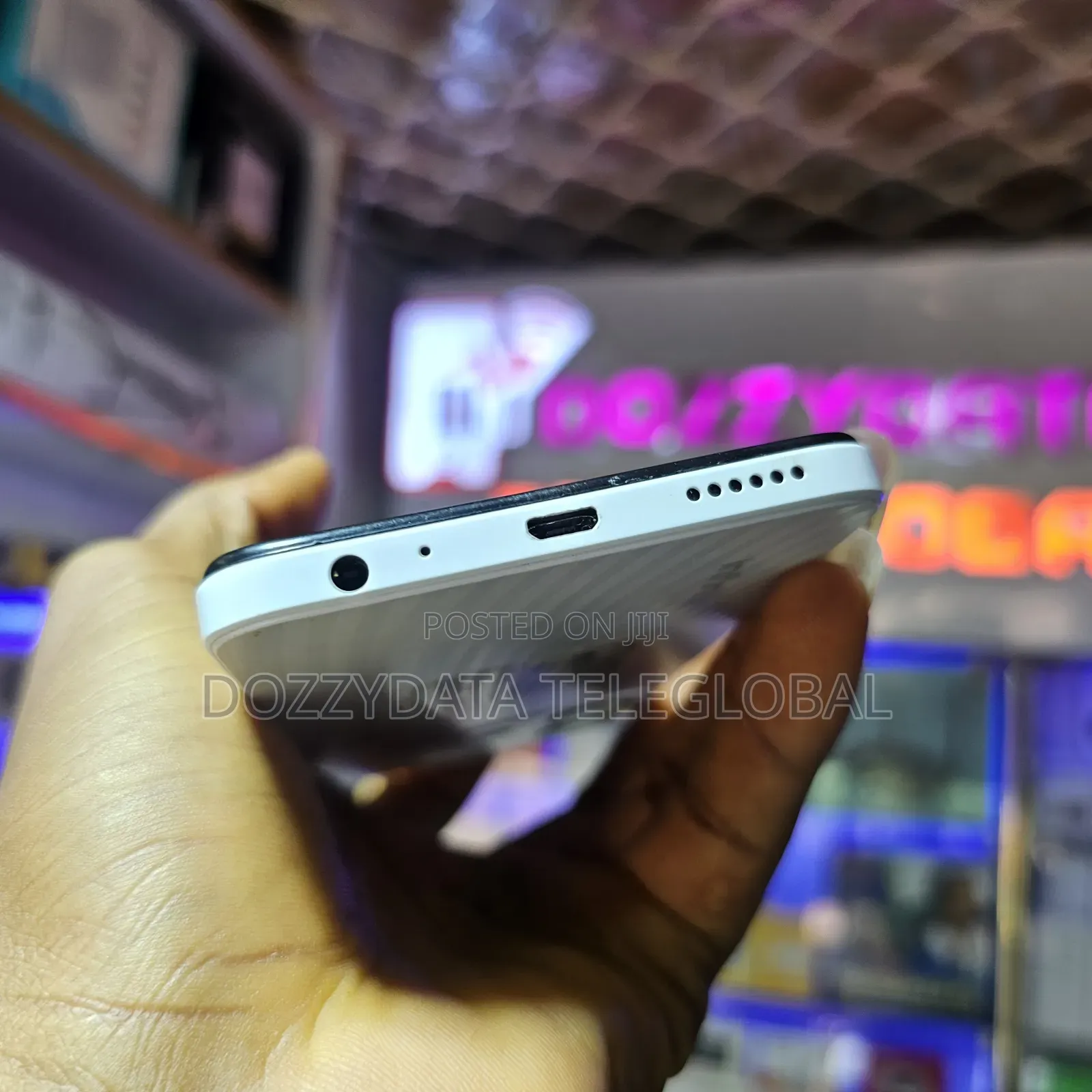 Infinix Smart 7 HD 64 GB White