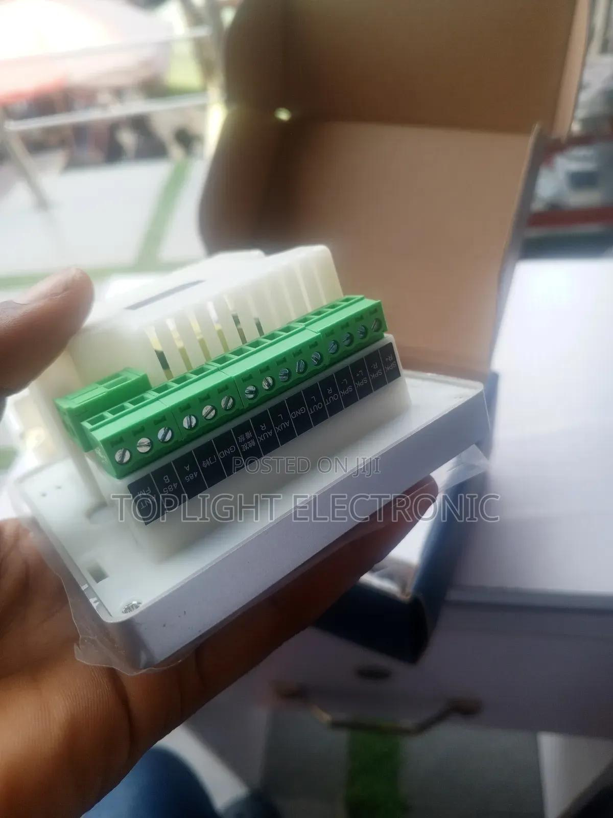 Wall Amplifier