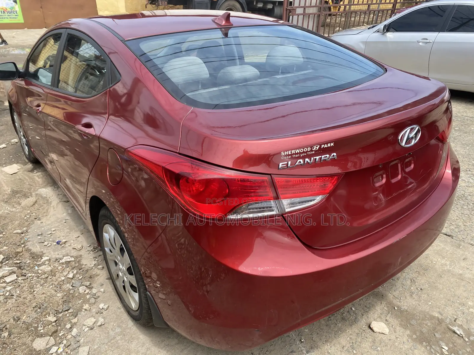 Hyundai Elantra 2013 Red