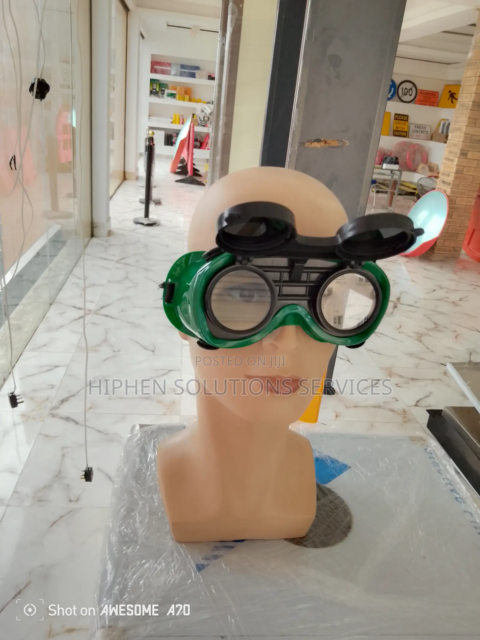 Lift Front Cup-style Welding Goggles
