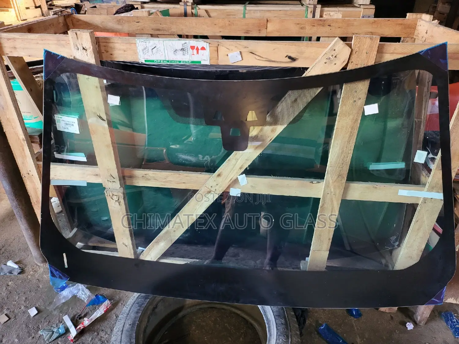Range Rover Vella Windscreen Glass Available