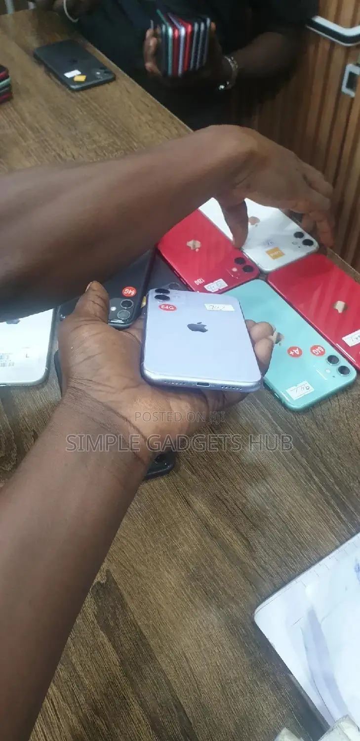 New Apple iPhone 11 128 GB