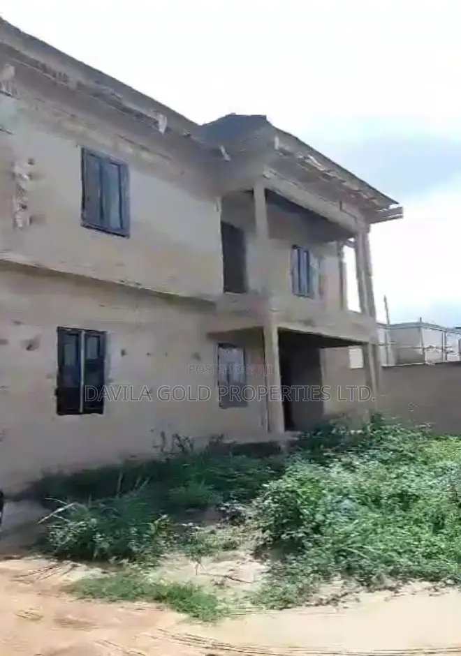 10bdrm Block of Flats in Benin City for sale