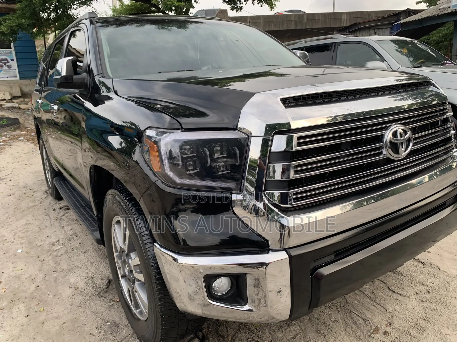 Toyota Sequoia 2015 Black