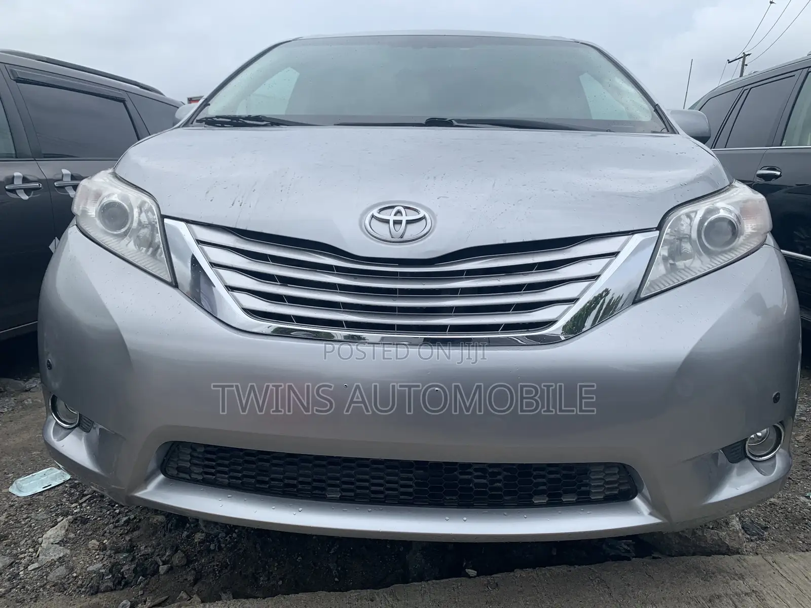 Toyota Sienna Limited 7 Passenger 2012 Silver