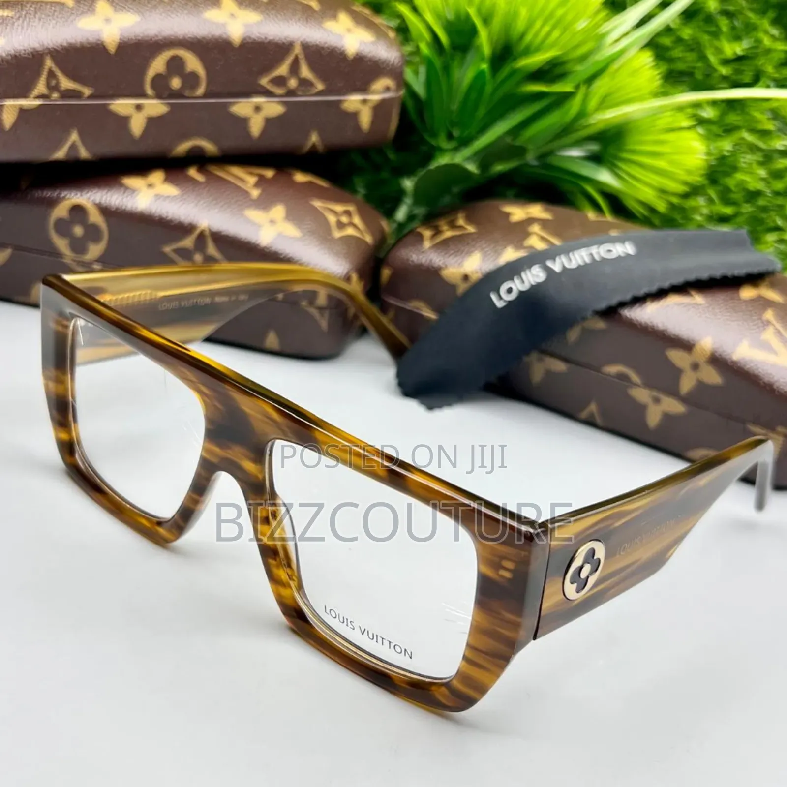 Original LOUIS VUITTON Sunglasses Available in Store