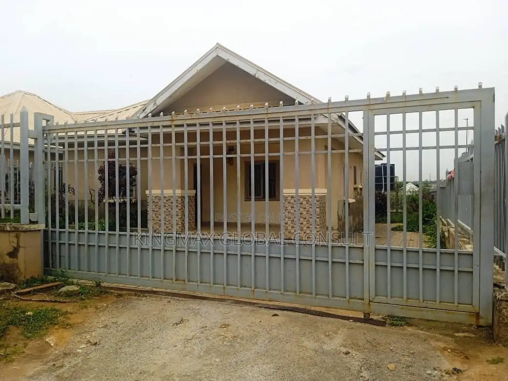 2bdrm Bungalow in Von Garden City, Lugbe District for sale