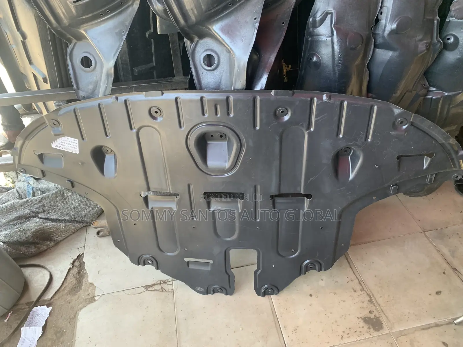 Underneath Engine Cover Tucson 2018 Available