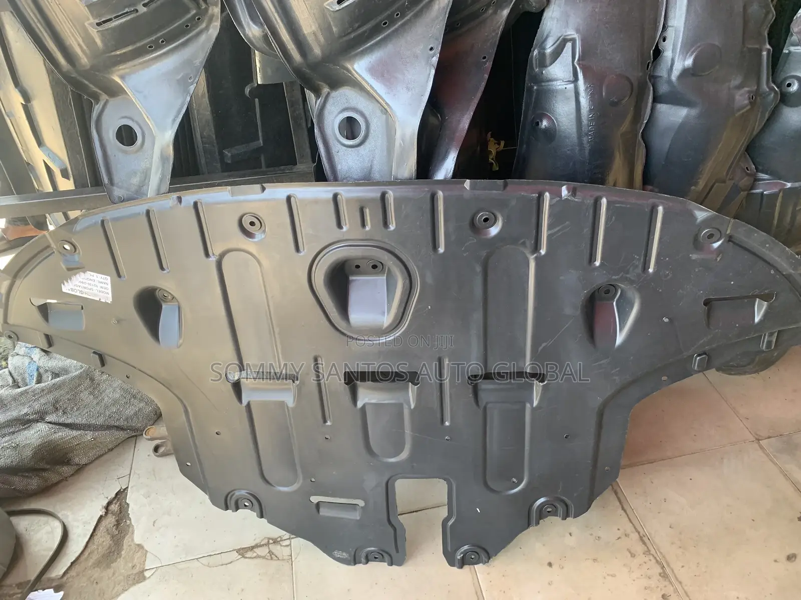 Underneath Engine Cover Tucson 2018 Available