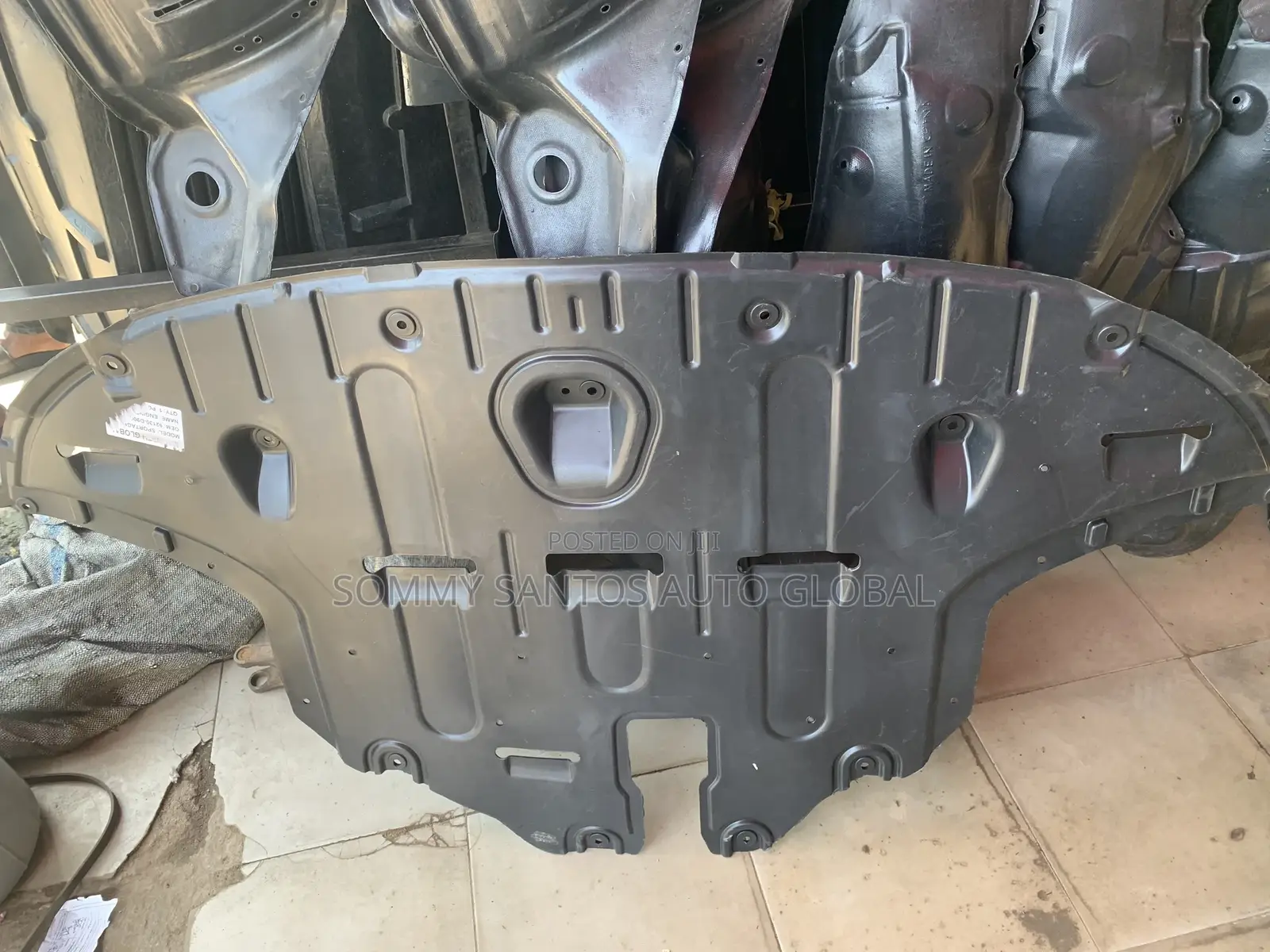 Underneath Engine Cover Tucson 2018 Available