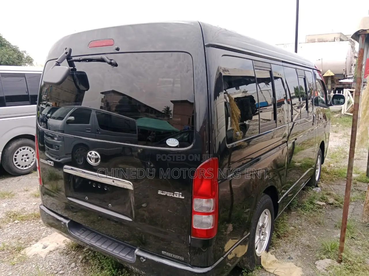 Toyota HiAce 2010 Black