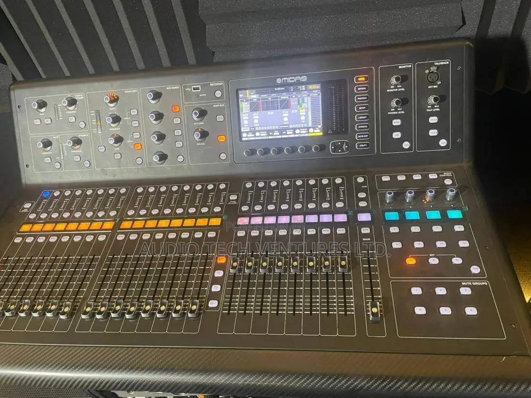 Midas Digital Mixer M32