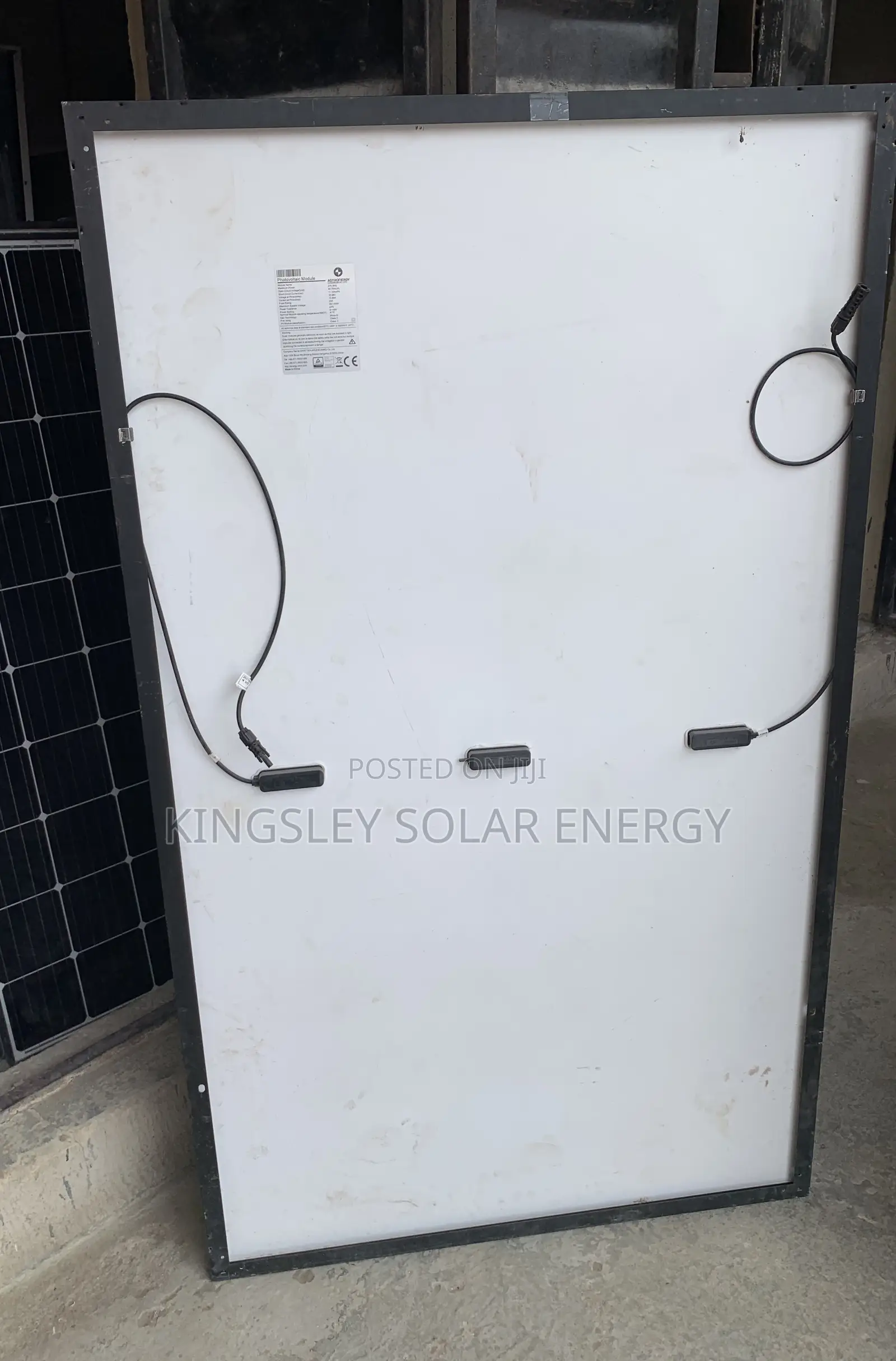 Jinko Solar Panel (Halfcut) 520watts