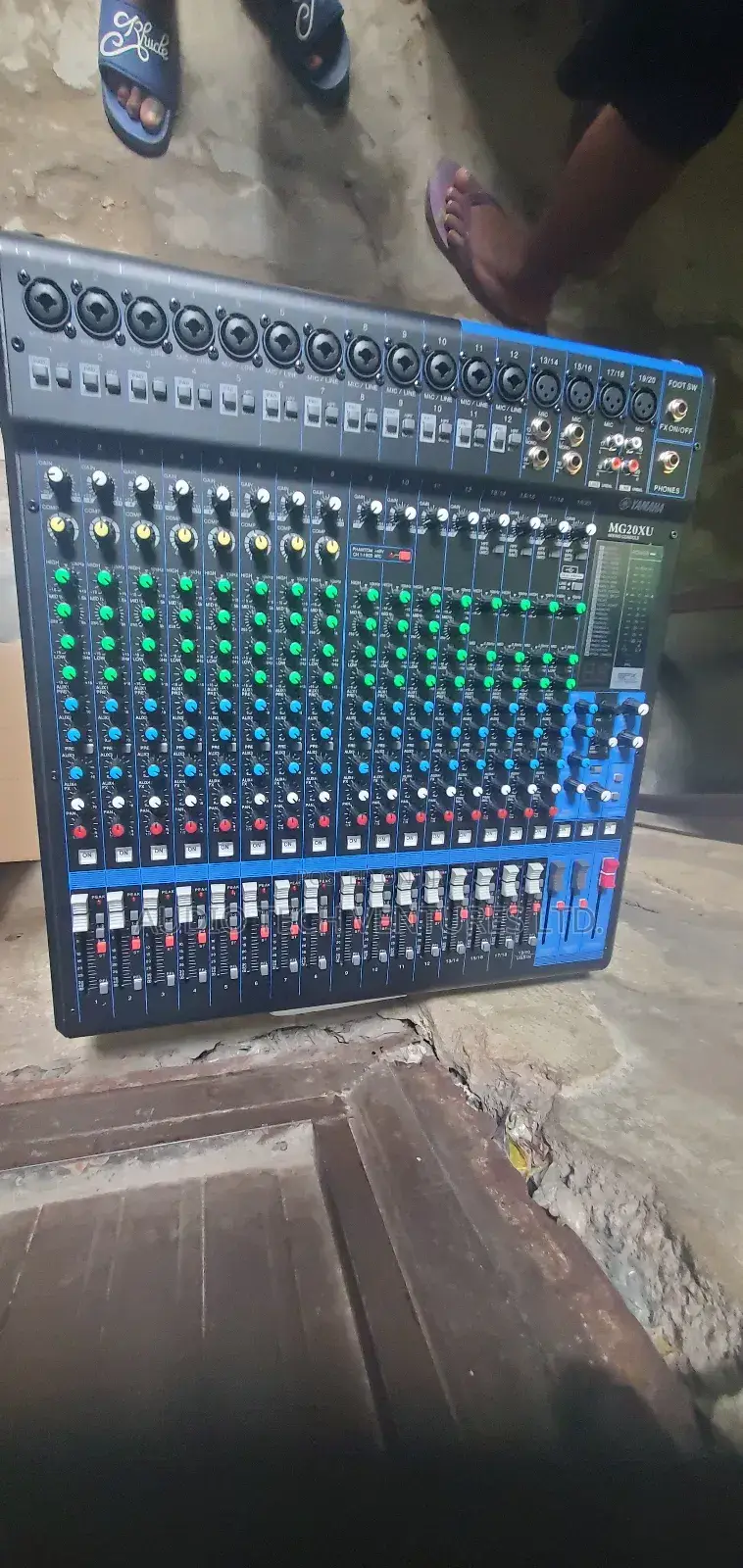 Yamaha Professional Mixer Mg20xu