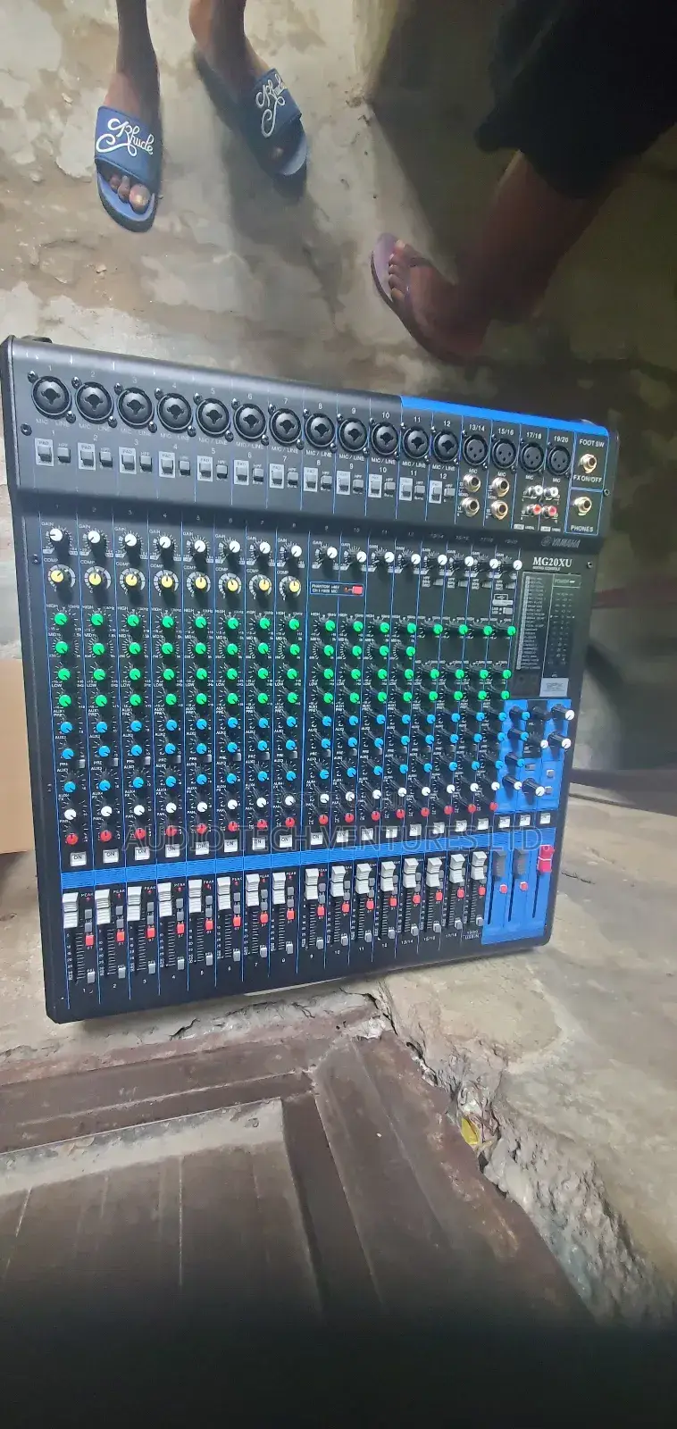 Yamaha Professional Mixer Mg20xu