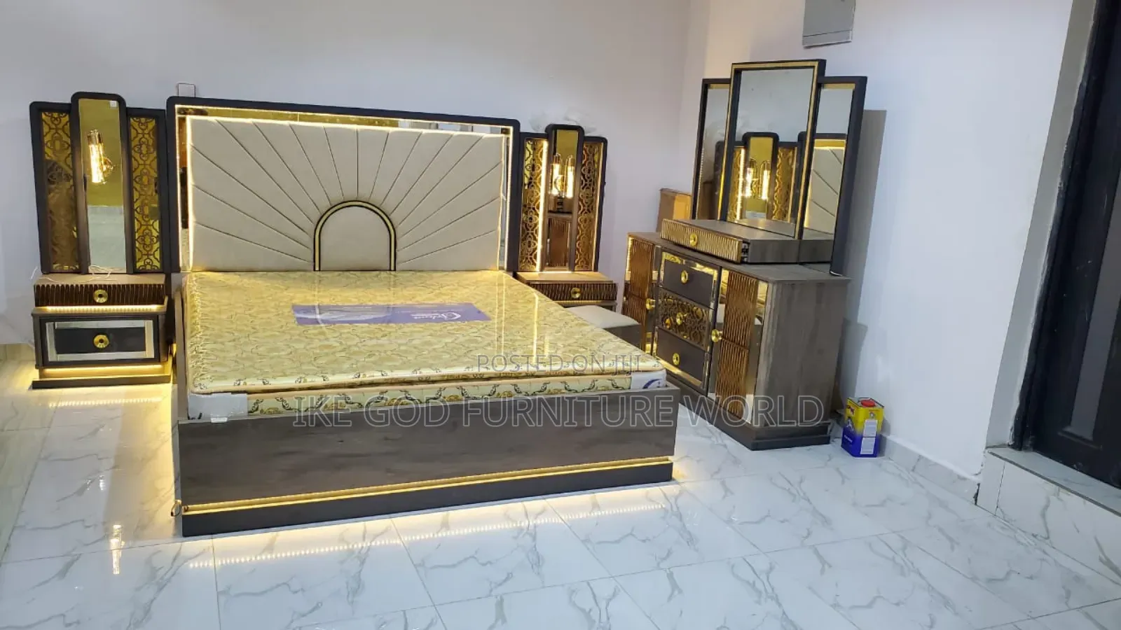 6by7 Imported Turkish Family Bed With Dressing Mirror
