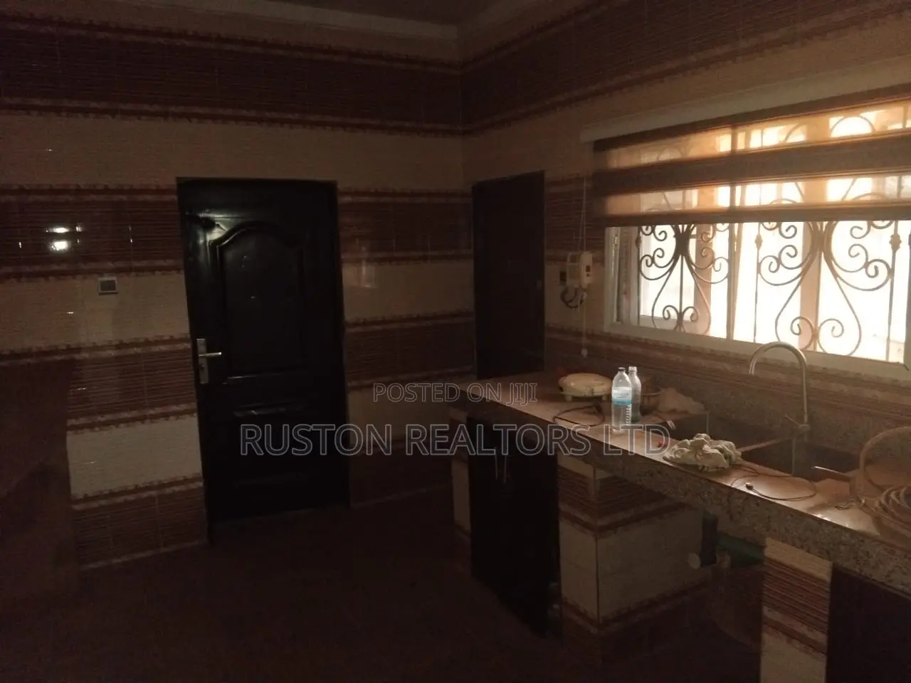 3bdrm Bungalow in Akobo for sale
