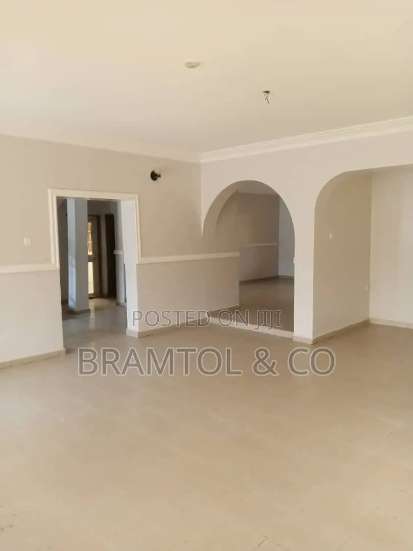 4bdrm Duplex in Kado for rent